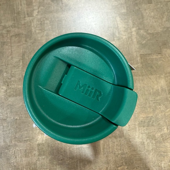 Starbucks Hello Kitty 12 oz Stainless Steel Tumbler - Picture 4 of 4